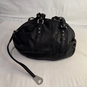 Elegant Black Leather Handbag Marc Jacobs